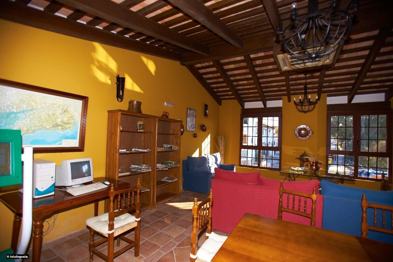 אל בוסקה Hotel Enrique Calvillo מראה חיצוני תמונה